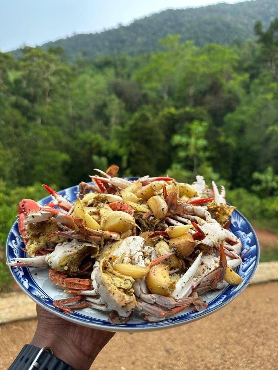 Spiced Crab with Mountain Views